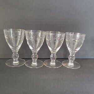 Set Of 4 Vintage Crystal  Cordial Glasses With Etched Leaf Design & Bubble Stem